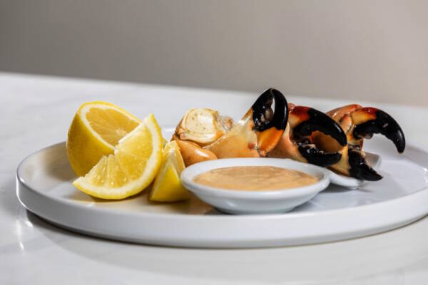 Medium Stone Crabs